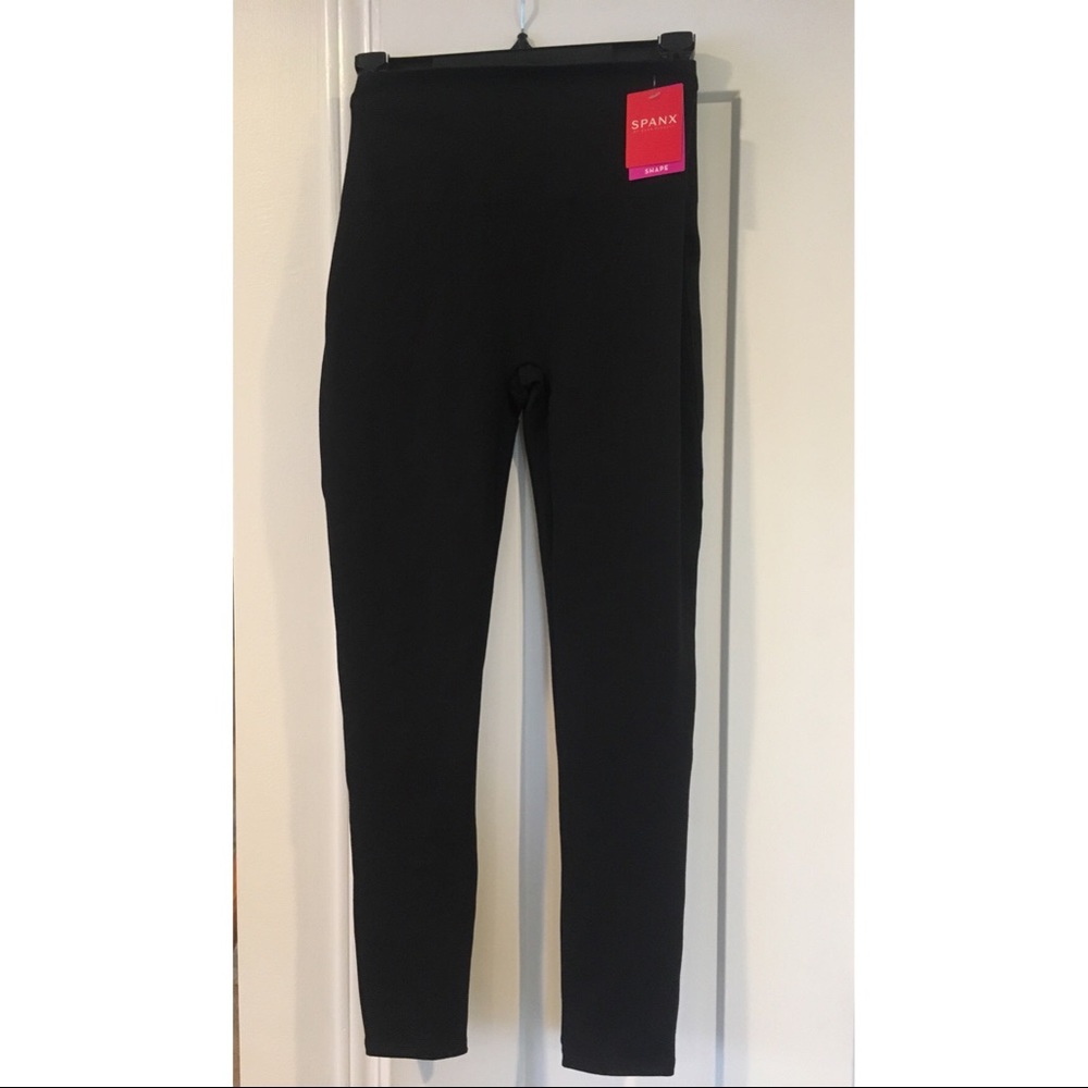 SPANX Essential Legging- Very Black